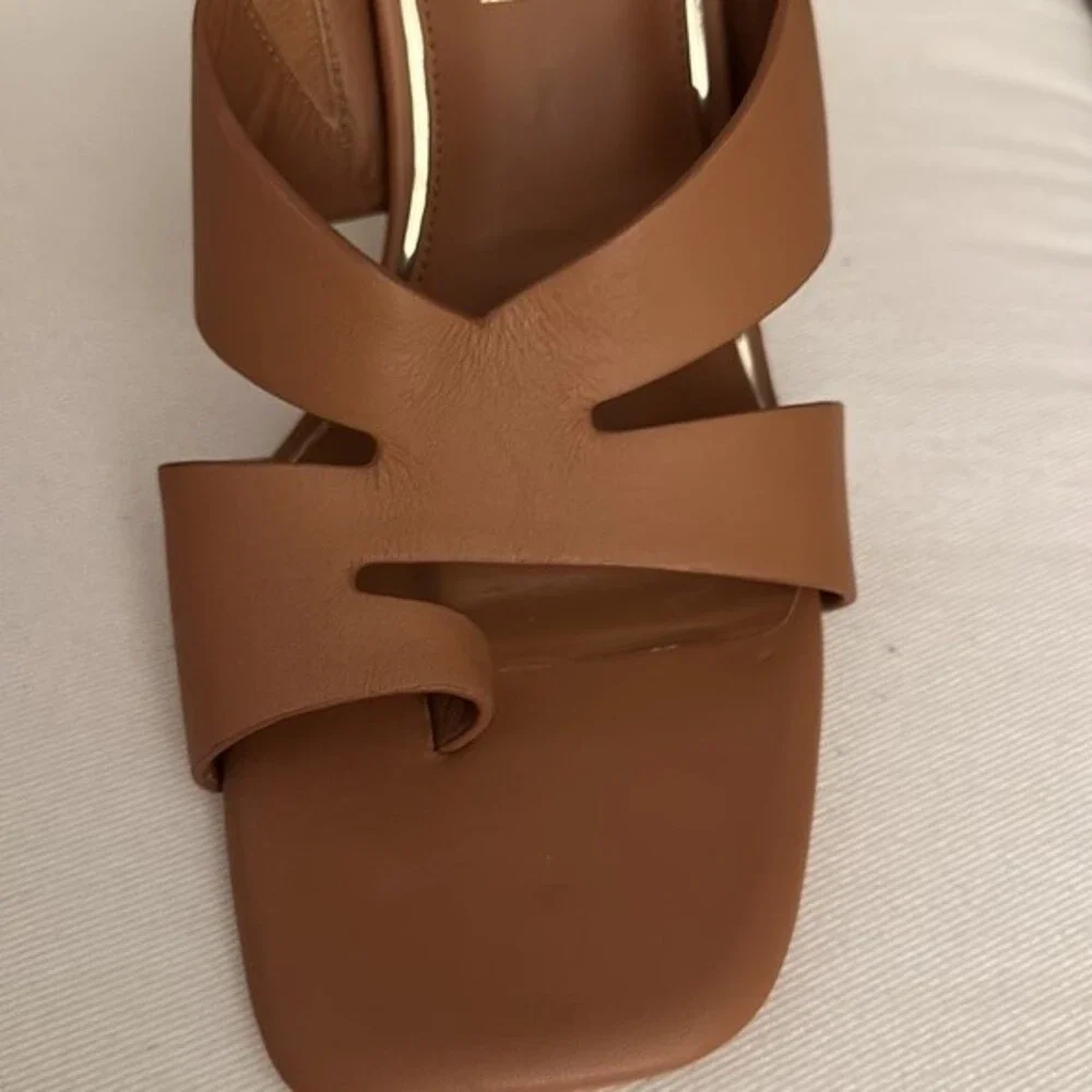 Deltan Women Leather Square Toe Sandals Size 9.5